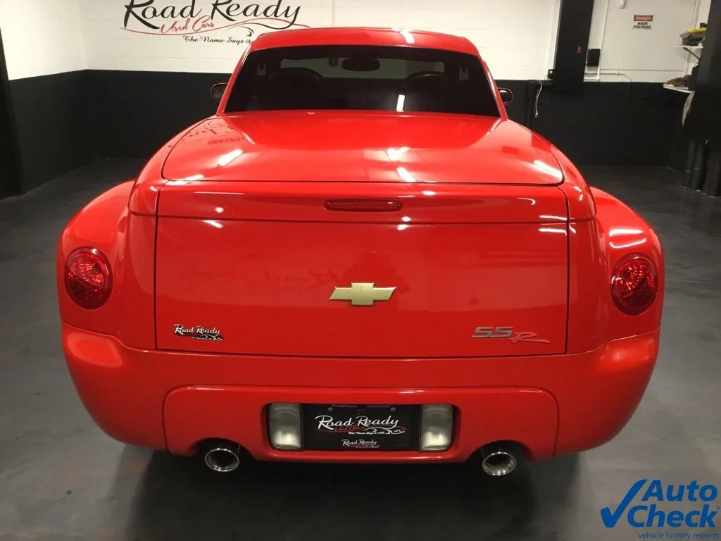 Used 2005 Red Chevrolet Base image 20