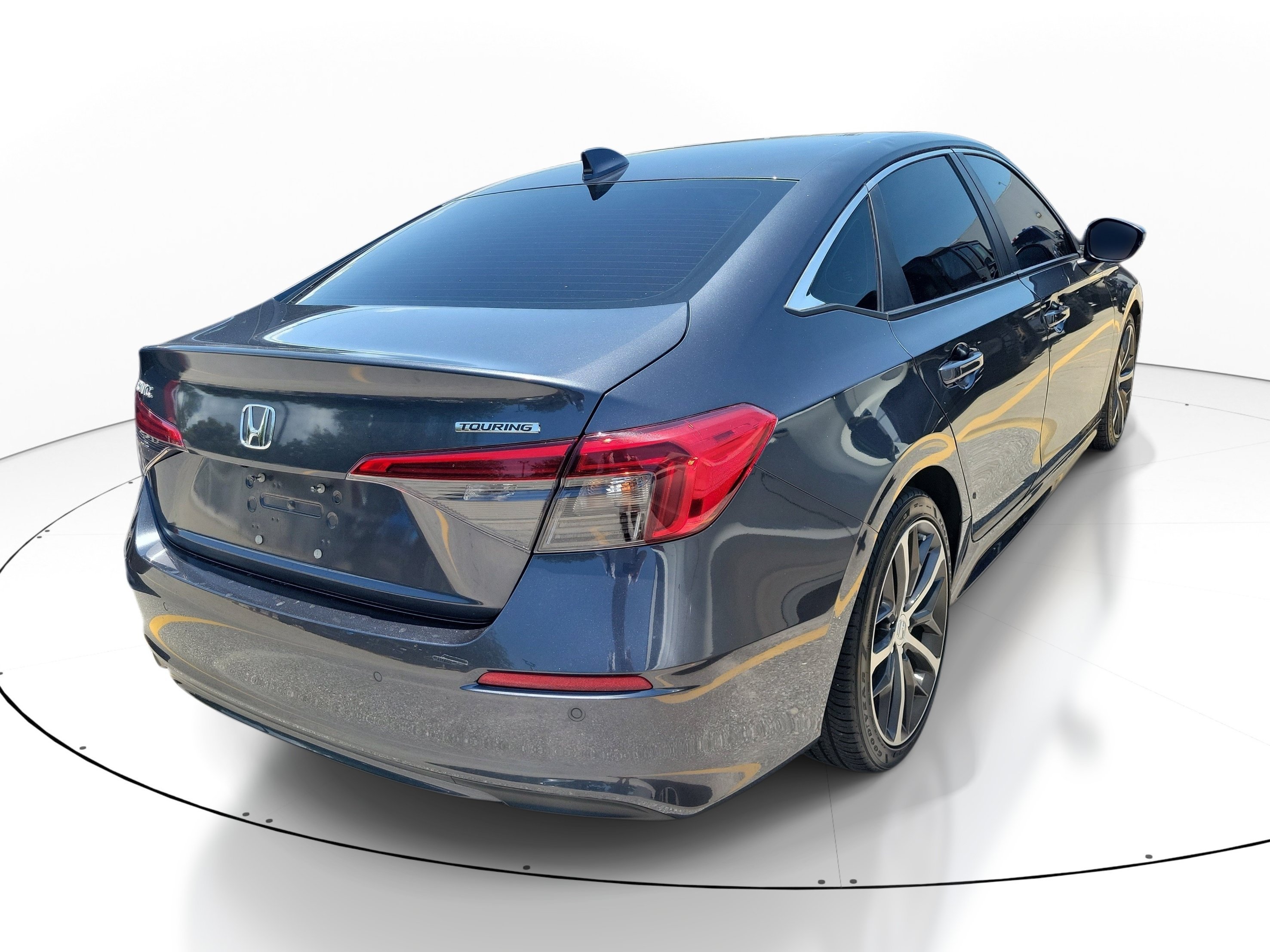 Used 2022 Sonic Gray Pearl Honda Touring image 5