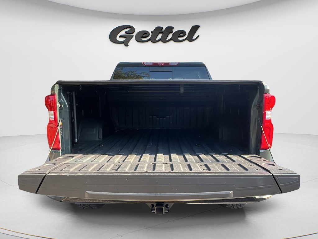 Used 2025 Gray Chevrolet ZR2 image 11