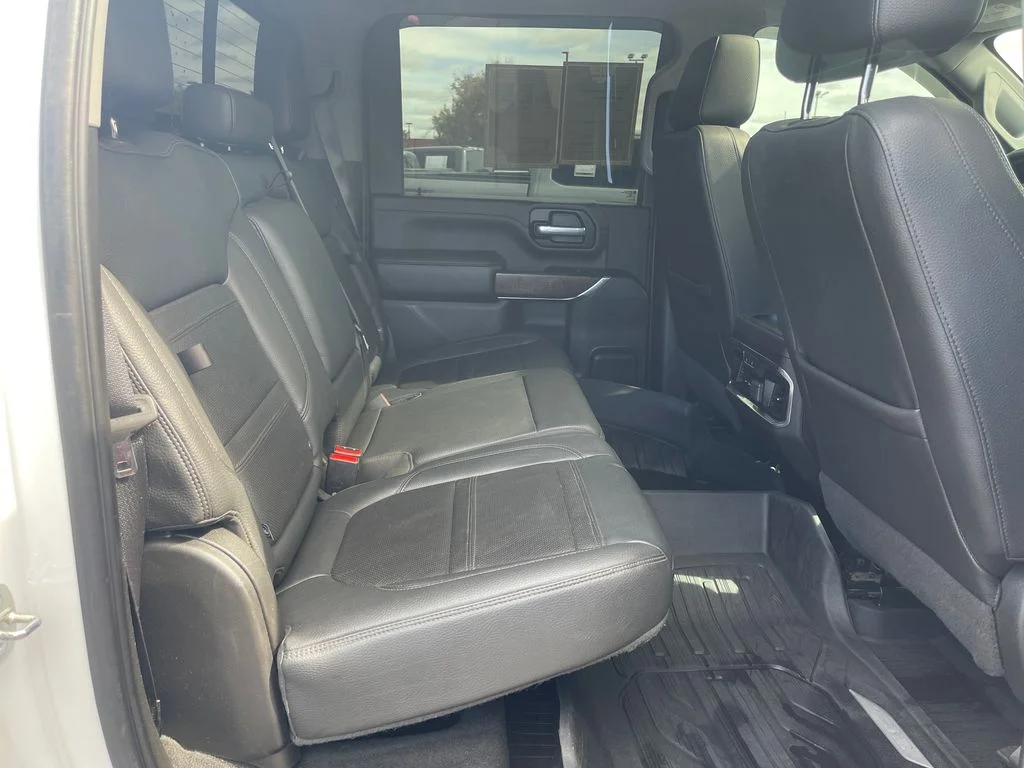Used 2020 White GMC Denali image 32