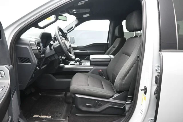 Certified Used 2024 Avalanche Ford XLT image 10