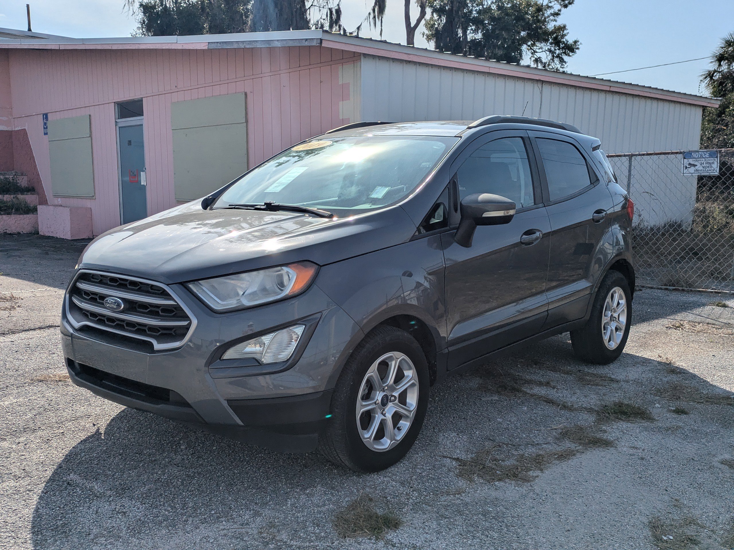 Used 2019 Smoke Metallic Ford SE image 8