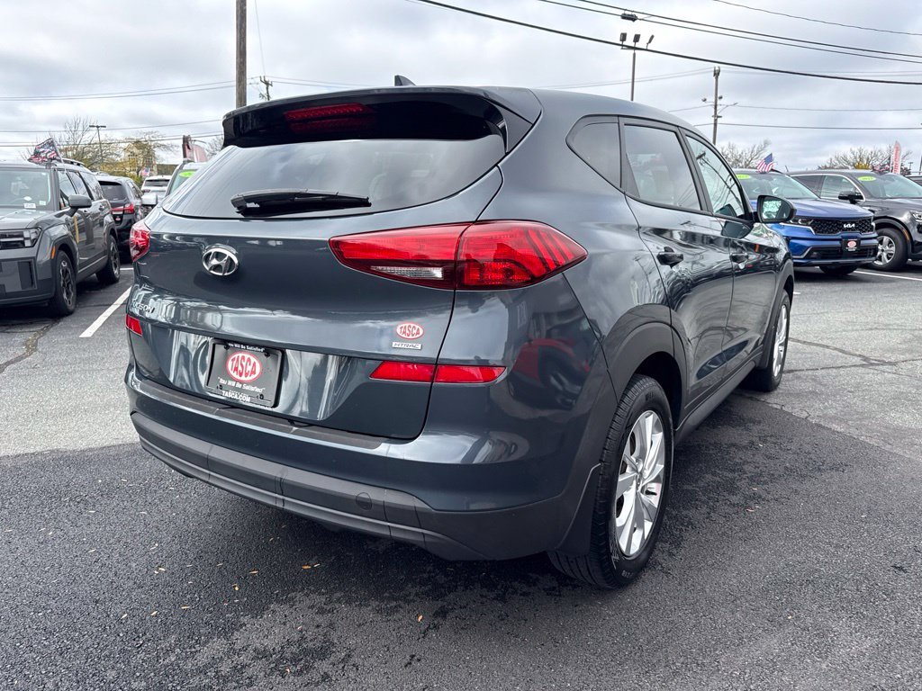 Used 2020 Blue Hyundai SE image 5