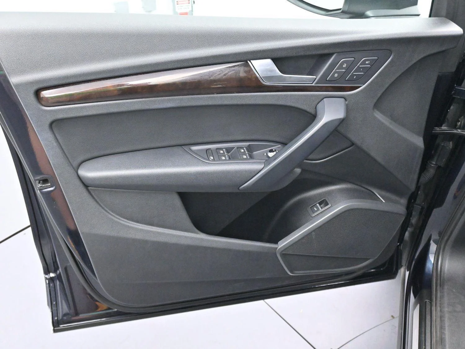 Used 2018 Moonlight Blue Metallic Audi Tech Premium Plus image 11