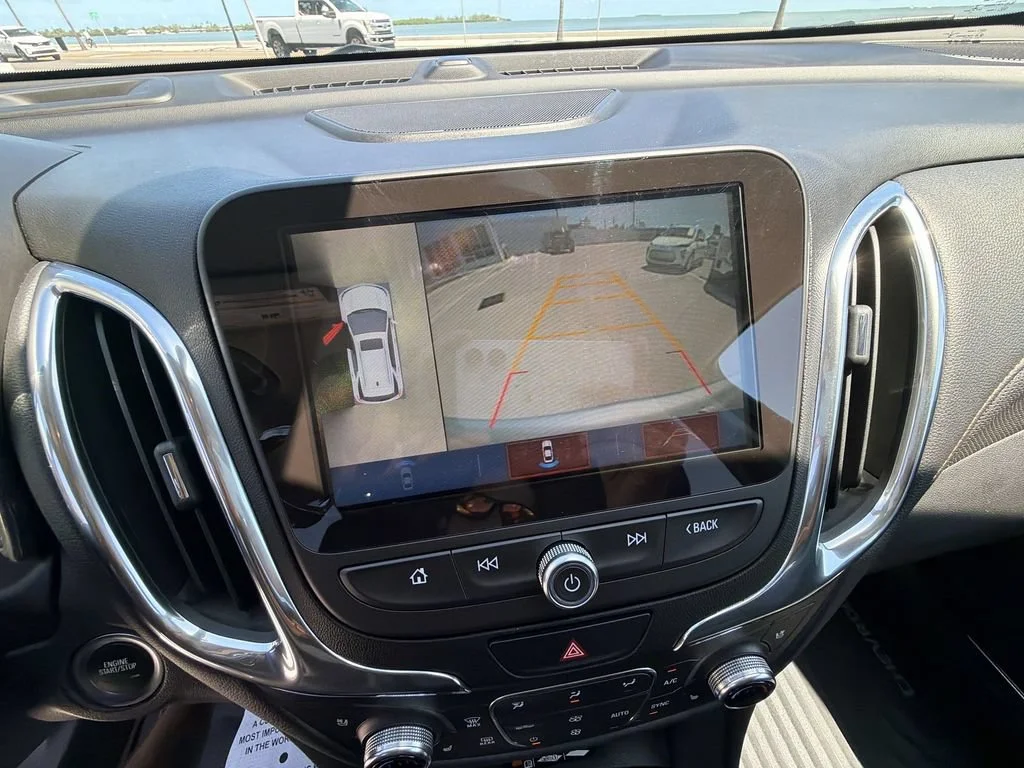 Used 2018 SILVER ICE METALLIC Chevrolet Premier image 21