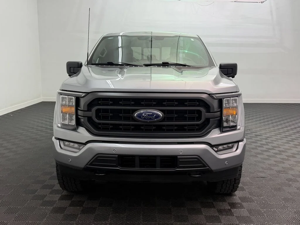 Used 2023 Iconic Silver Metallic Ford XLT image 6