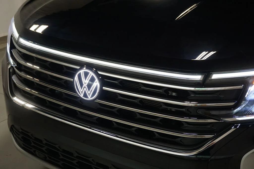 Certified Used 2026 Deep Black Pearl Volkswagen 2.0T SE w/Technology image 48