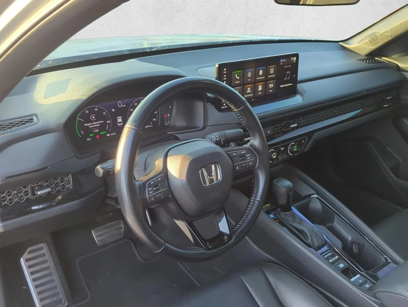 Used 2025 Solar Silver Metallic Honda Sport-L image 9