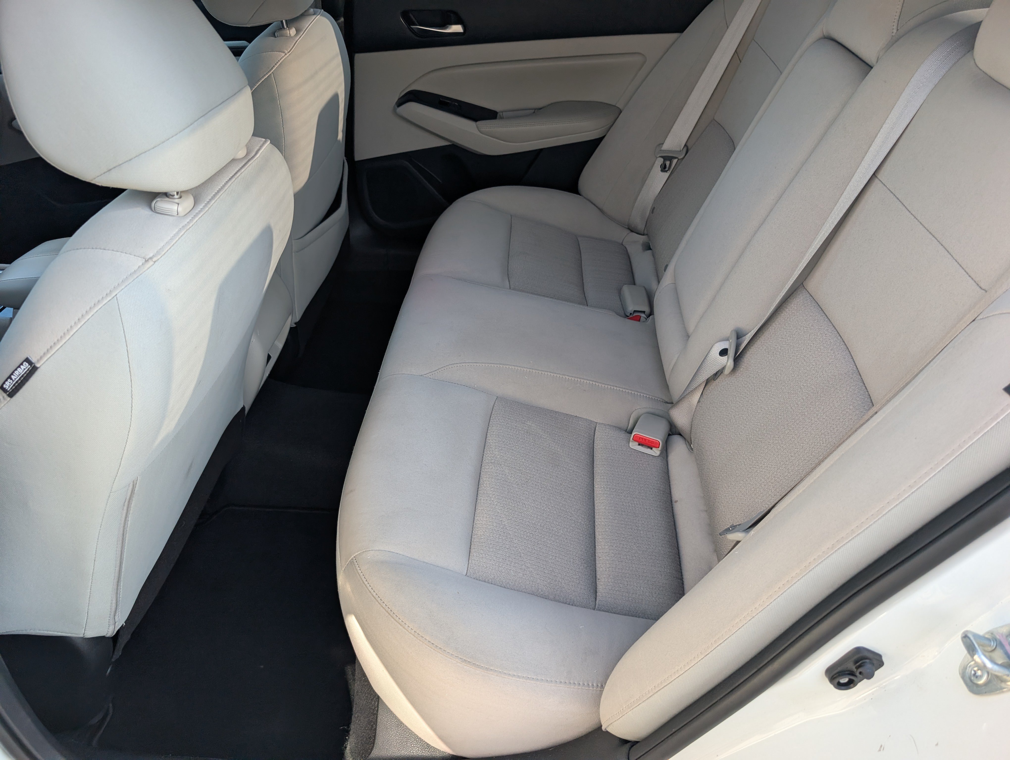 Used 2022 Pearl White Tricoat Nissan 2.5 SV image 28