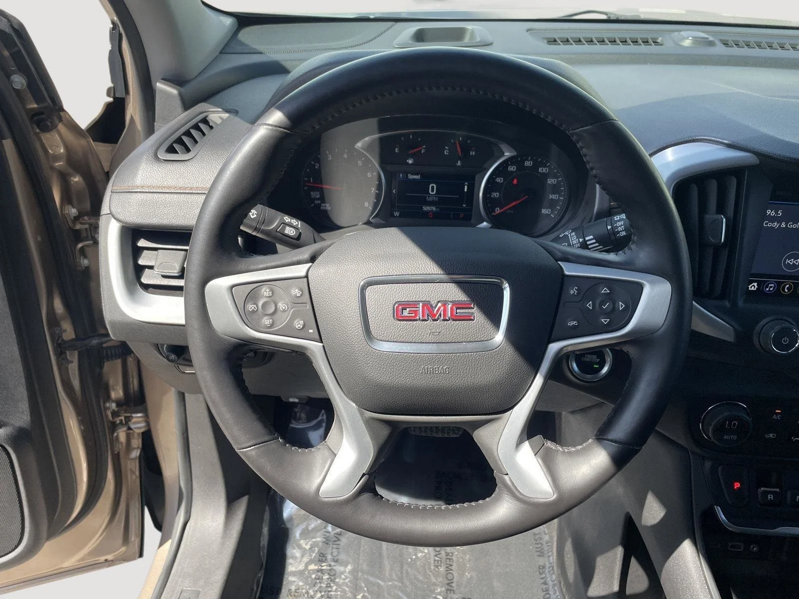 Used 2018 Coppertino Metallic GMC SLT image 21