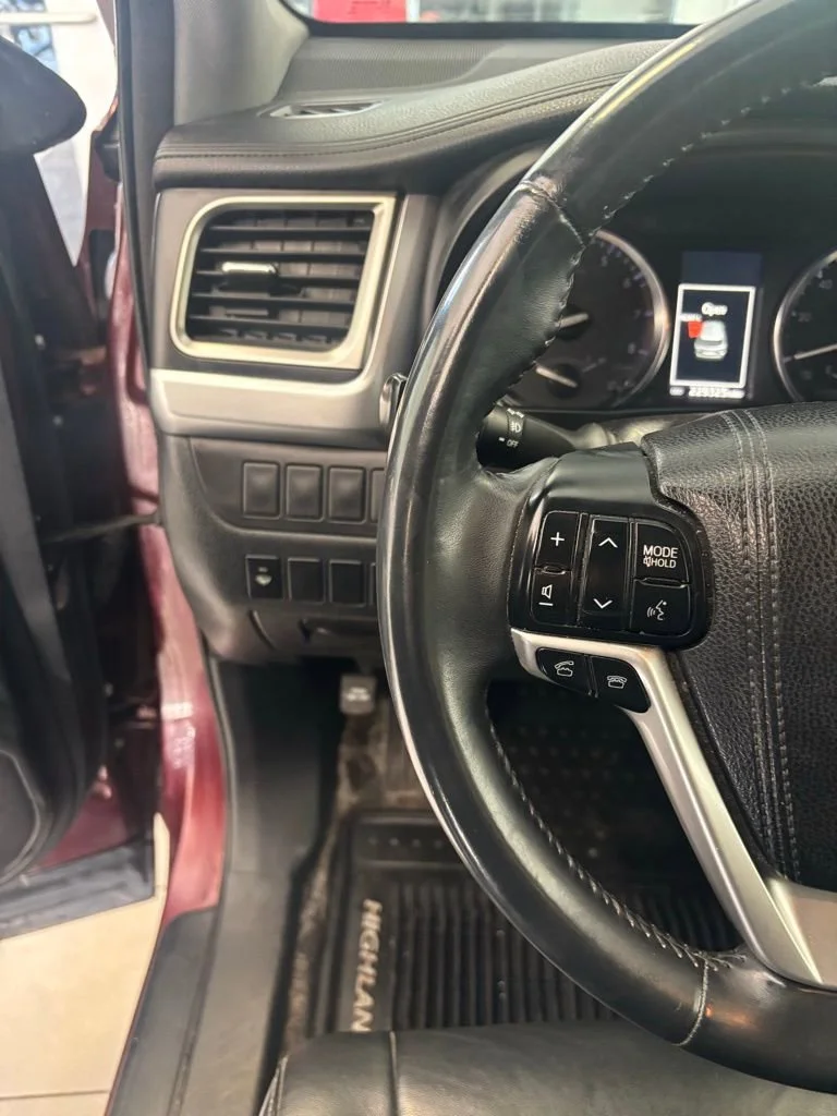 2016 Toyota Highlander XLE - Photo 16