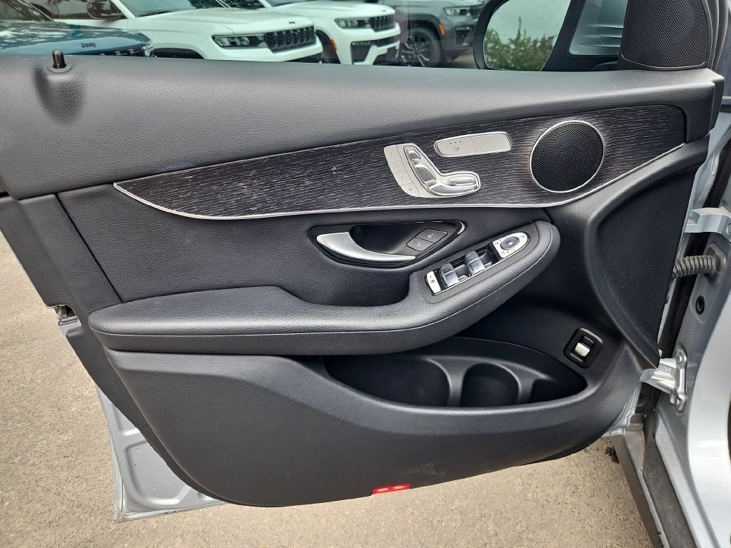 Certified Used 2021 Mojave Silver Metallic Mercedes-Benz GLC 300 image 11