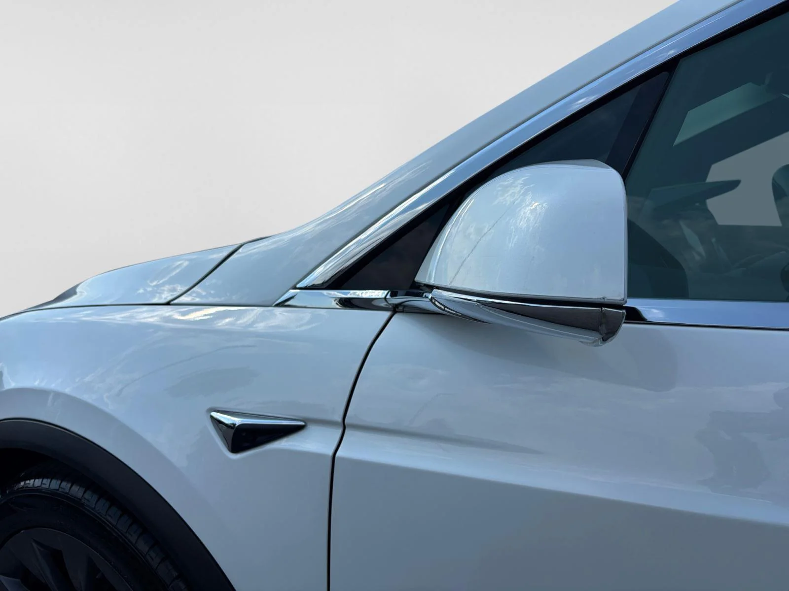 Used 2018 Pearl White Multi-Coat Tesla 75D image 48