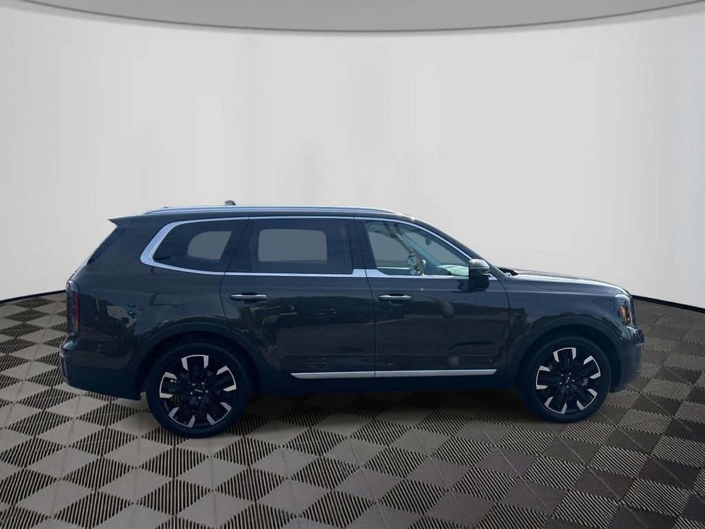 Used 2024 Green Kia SX-Prestige image 6