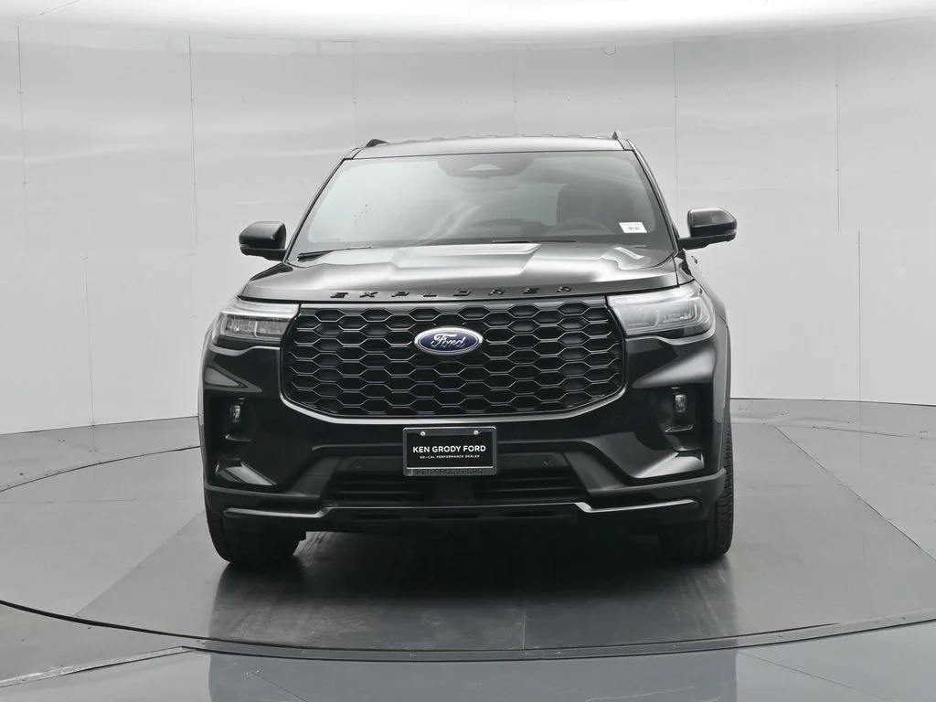 New 2026 Agate Black Metallic Ford ST-Line image 24