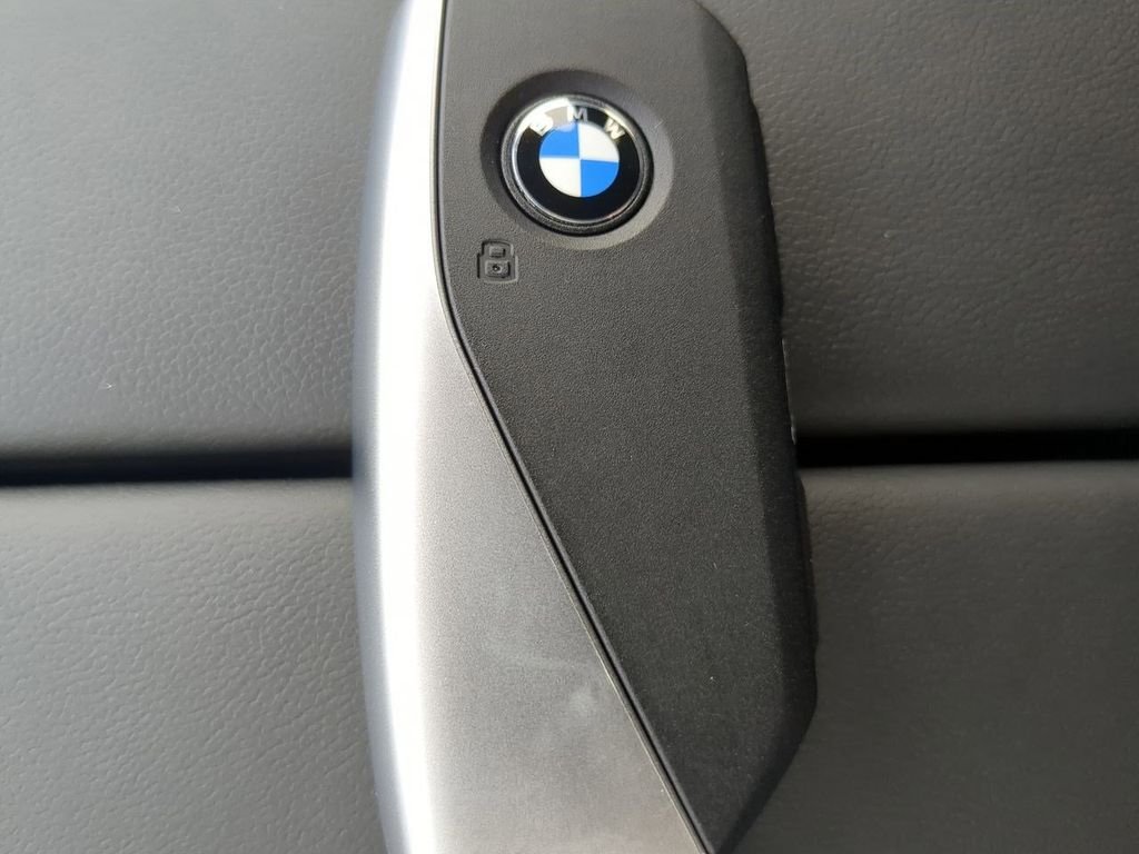 2026 BMW X5 50e - Photo 30