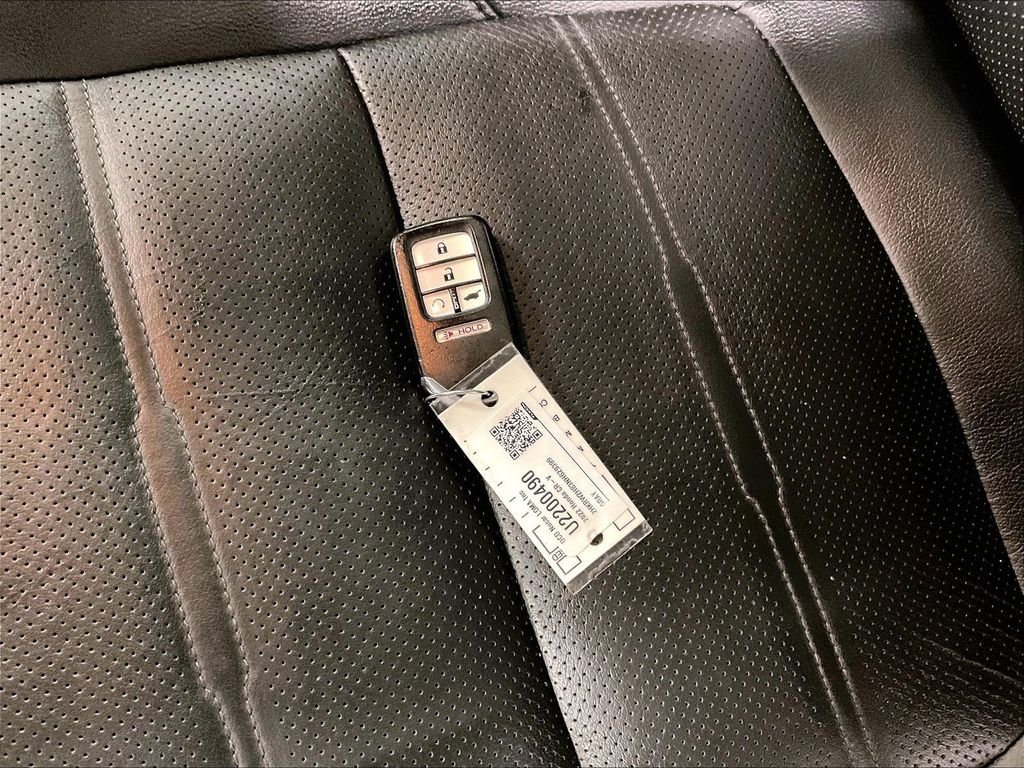 Used 2022 Gray Honda EX-L image 31