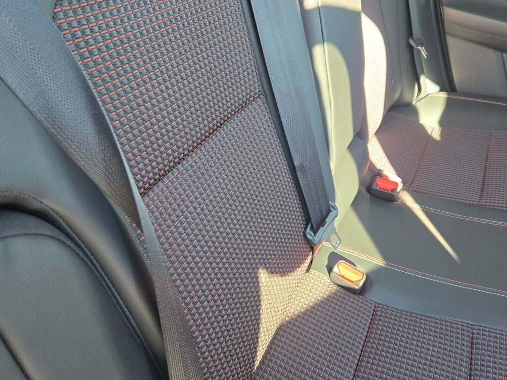 New 2026 Gun Metallic / Scarlet Ember Tintcoat Two-tone Nissan SR image 11