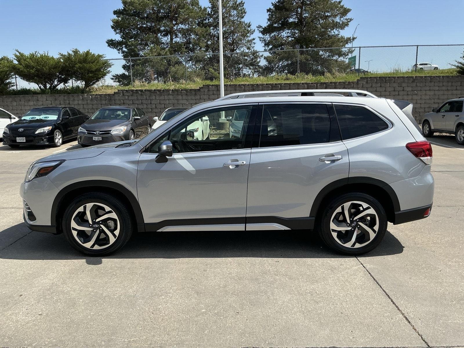 Used 2024 Ice Silver Metallic Subaru Touring image 23