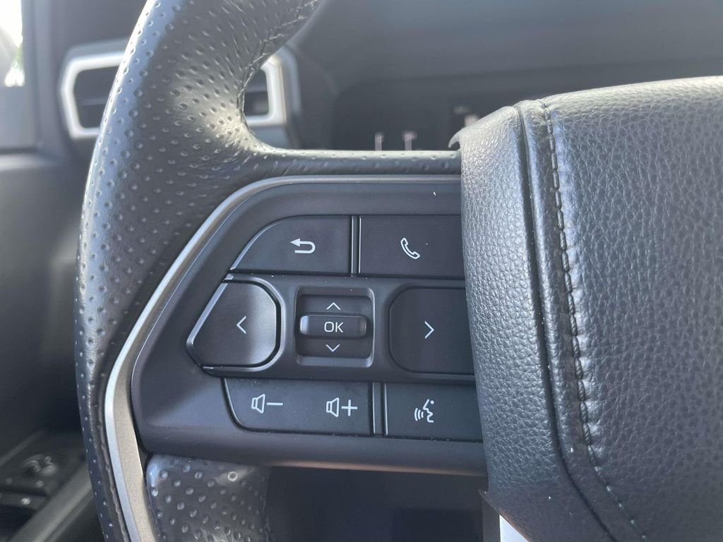 Used 2025 Cutting Edge Toyota SR5 image 14