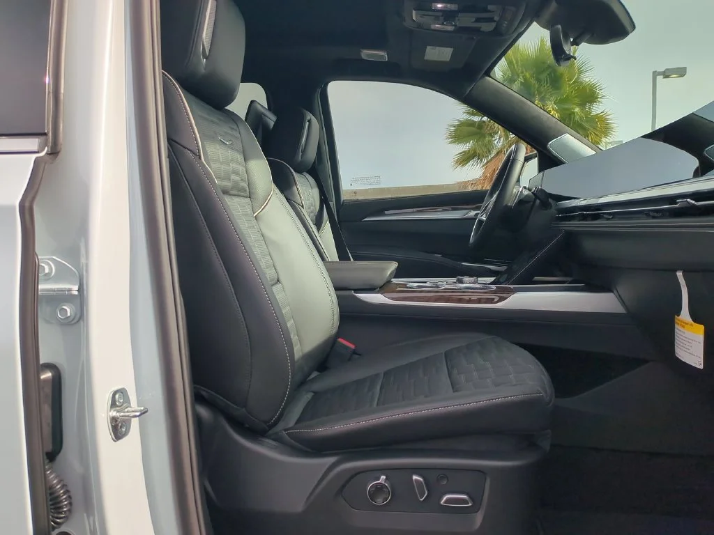 2026 Cadillac Escalade ESV Platinum Luxury - Photo 36