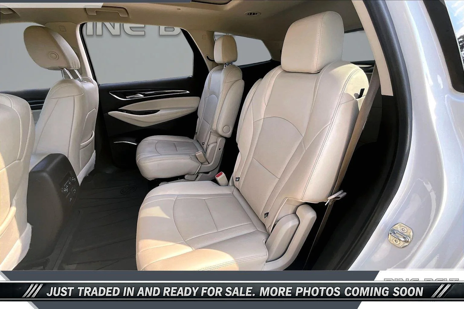 Used 2022 Summit White Buick Premium image 19