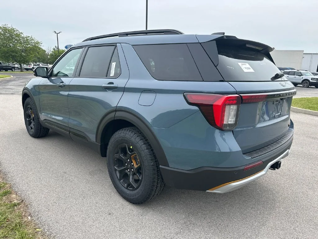 New 2026 Blue Ford Tremor image 10
