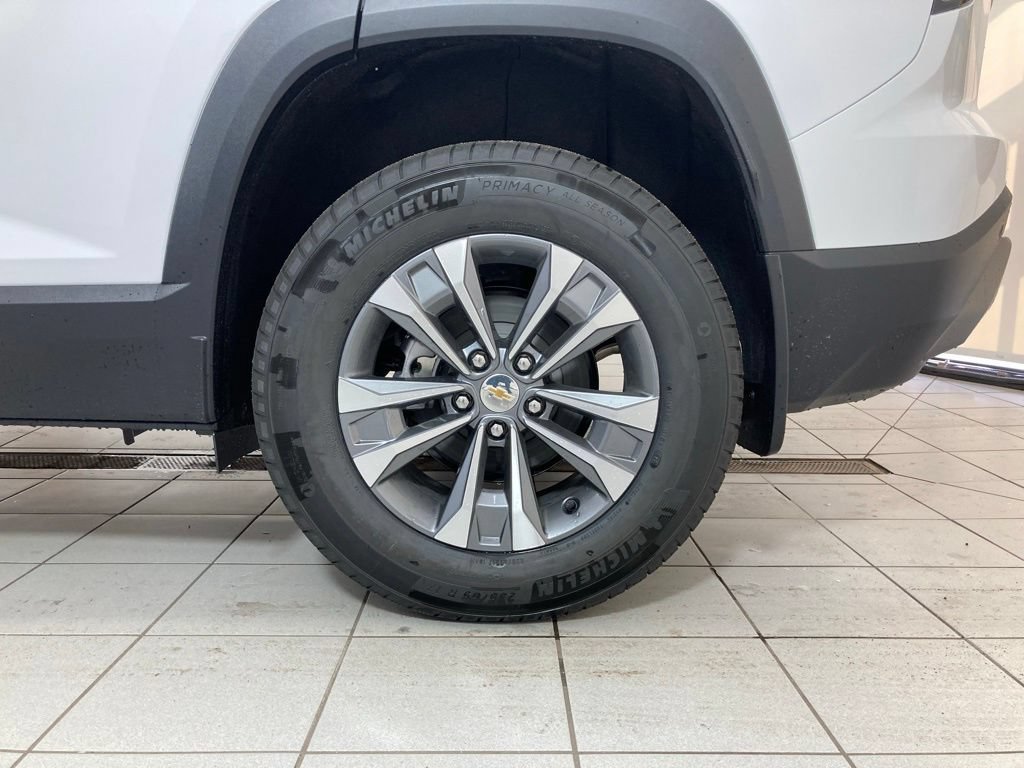 New 2026 Summit White Chevrolet LT image 23