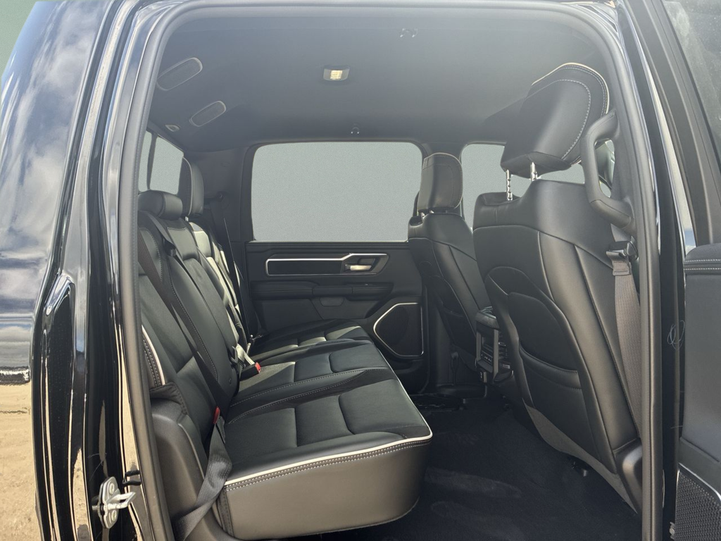 New 2026 Diamond Black Crystal Pearl-Coat Exterior Paint RAM Laramie image 25