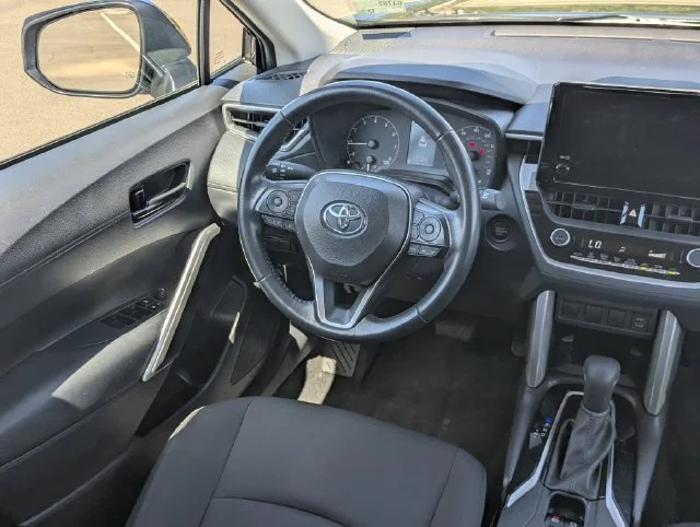 2024 Toyota Corolla Cross LE - Photo 14