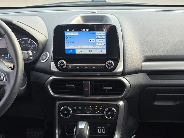 Used 2018 Silver Metallic Ford SE image 16