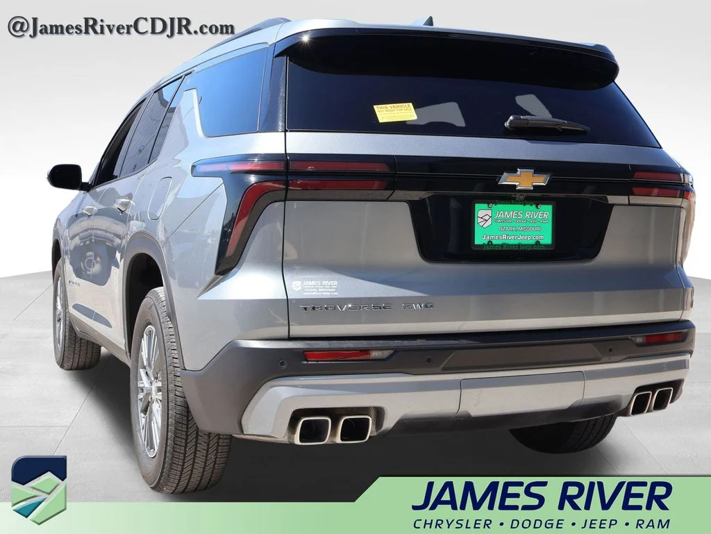 Used 2026 Gray Chevrolet LT image 3
