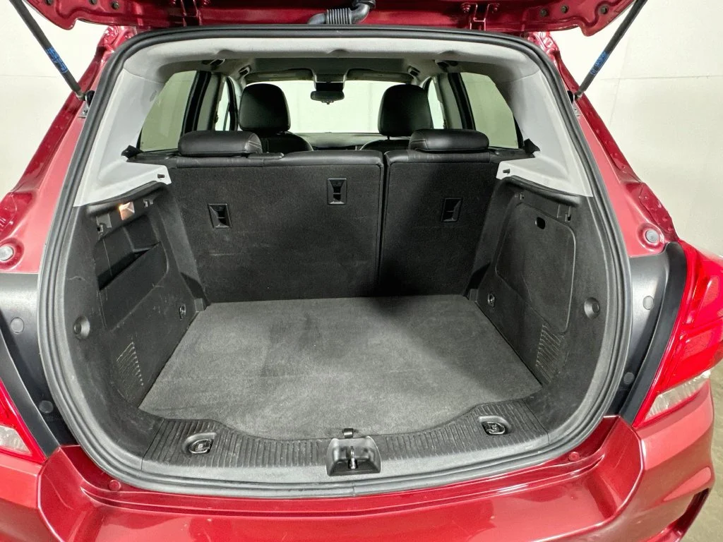 Used 2018 Red Chevrolet LT image 29