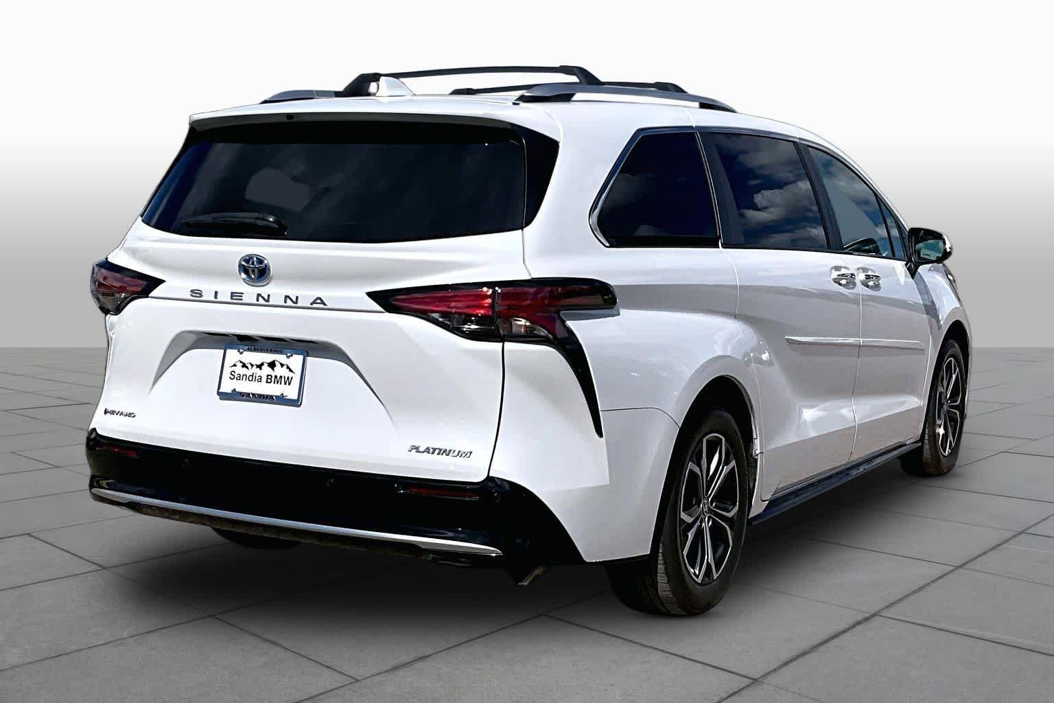Used 2025 Wind Chill Pearl Toyota Platinum image 10