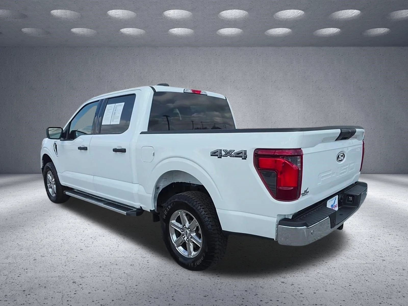 Used 2025 White Ford XLT image 5