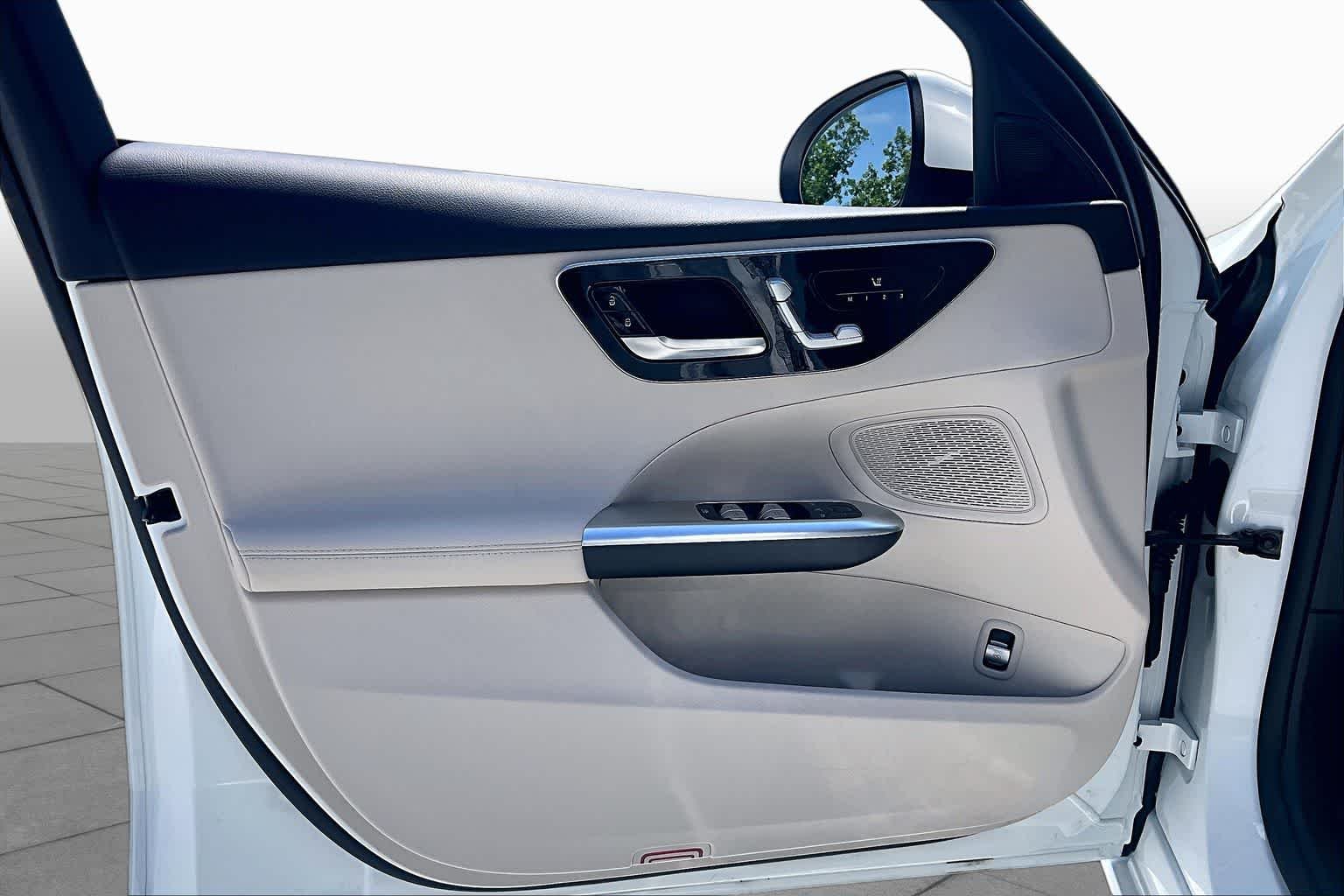 Used 2025 Polar White Mercedes-Benz C 300 image 19