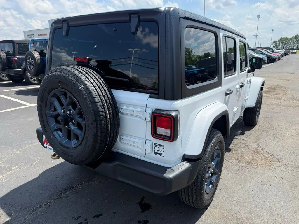 New 2026 Bright White Clear-Coat Exterior Paint Jeep 85th Anniversary Edition image 6