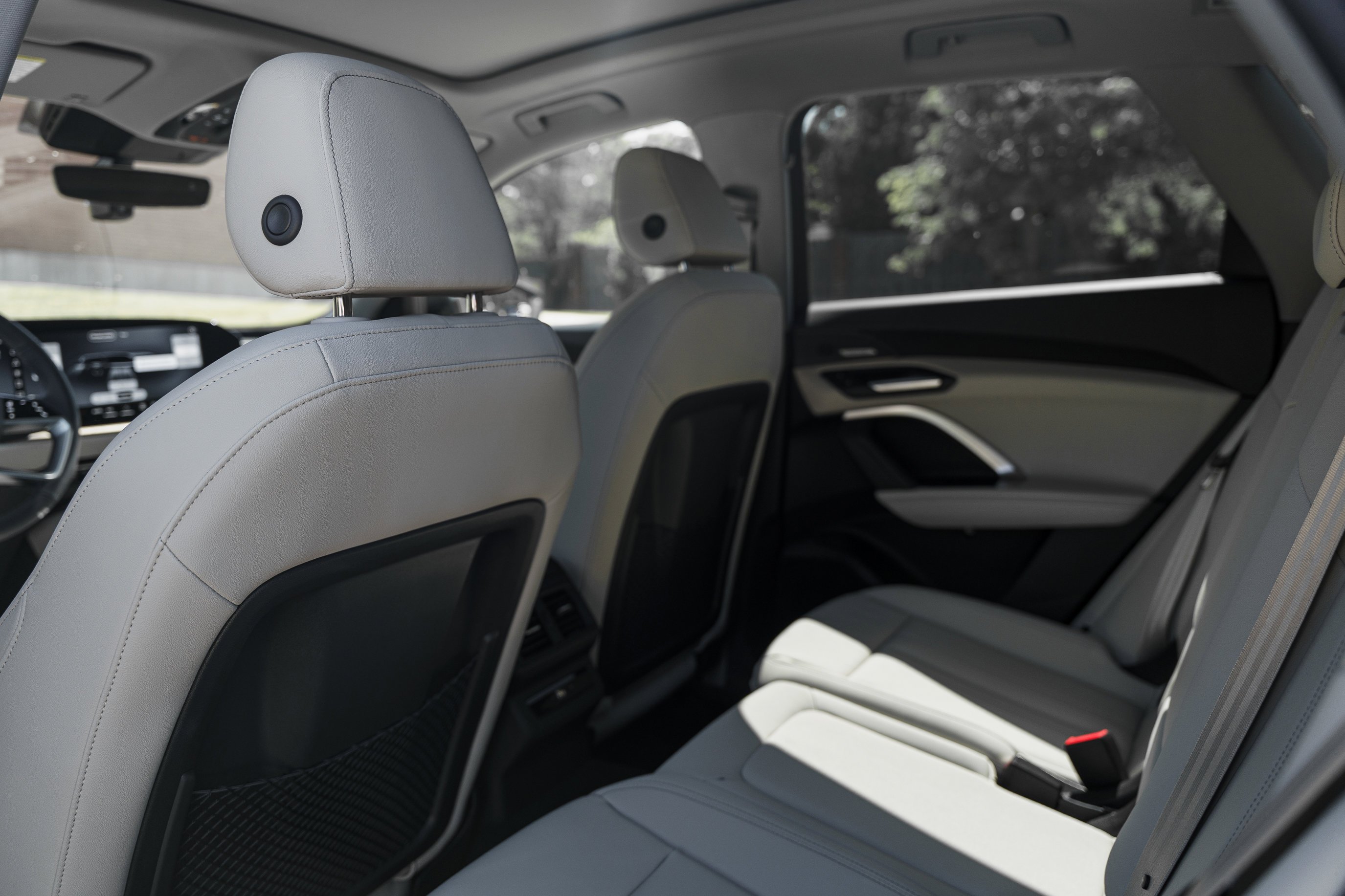 New 2026 MYTHOS BLACK Audi Premium Plus image 25