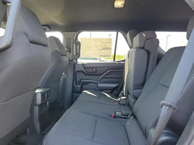 2026 Toyota 4Runner SR5 - Photo 11