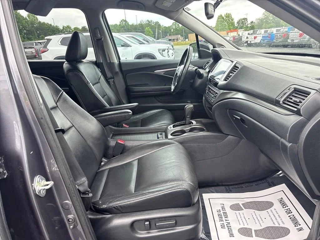 Used 2016  Honda EX-L image 11