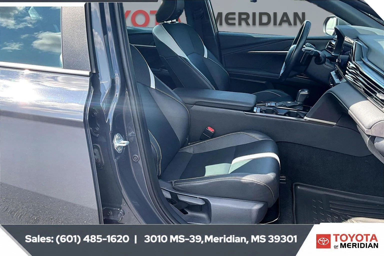 Used 2025 Underground Toyota SE (Natl) image 6