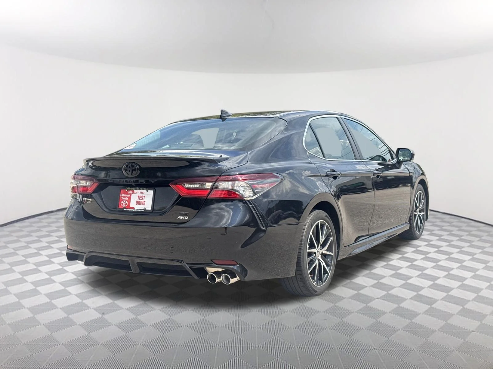 Used 2021 Midnight Black Metallic Toyota SE image 5