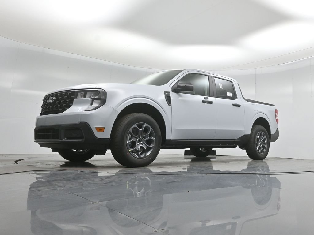 New 2026 Space White Metallic Ford XLT image 37