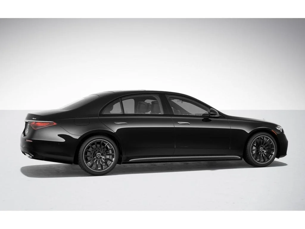 Used 2025 Black Mercedes-Benz S 580e image 18