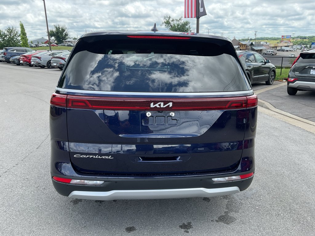 Used 2022 Deep Chroma Blue Kia LXS image 8