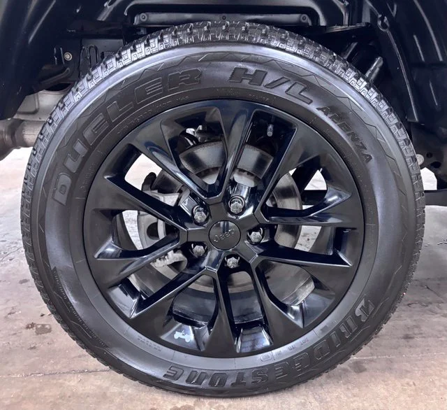 Used 2023 Black Jeep High Altitude image 8