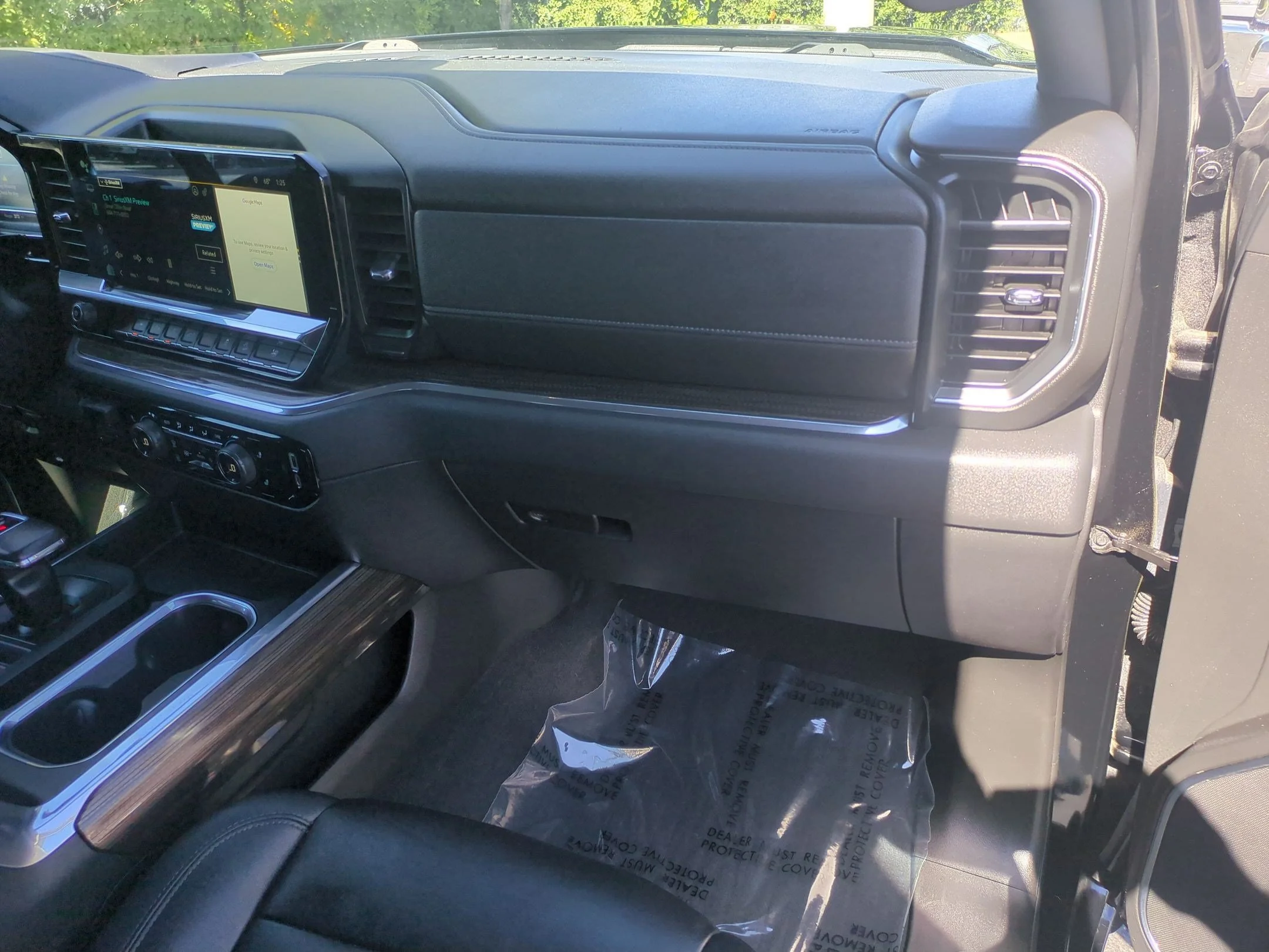Used 2022 Black Chevrolet RST image 31
