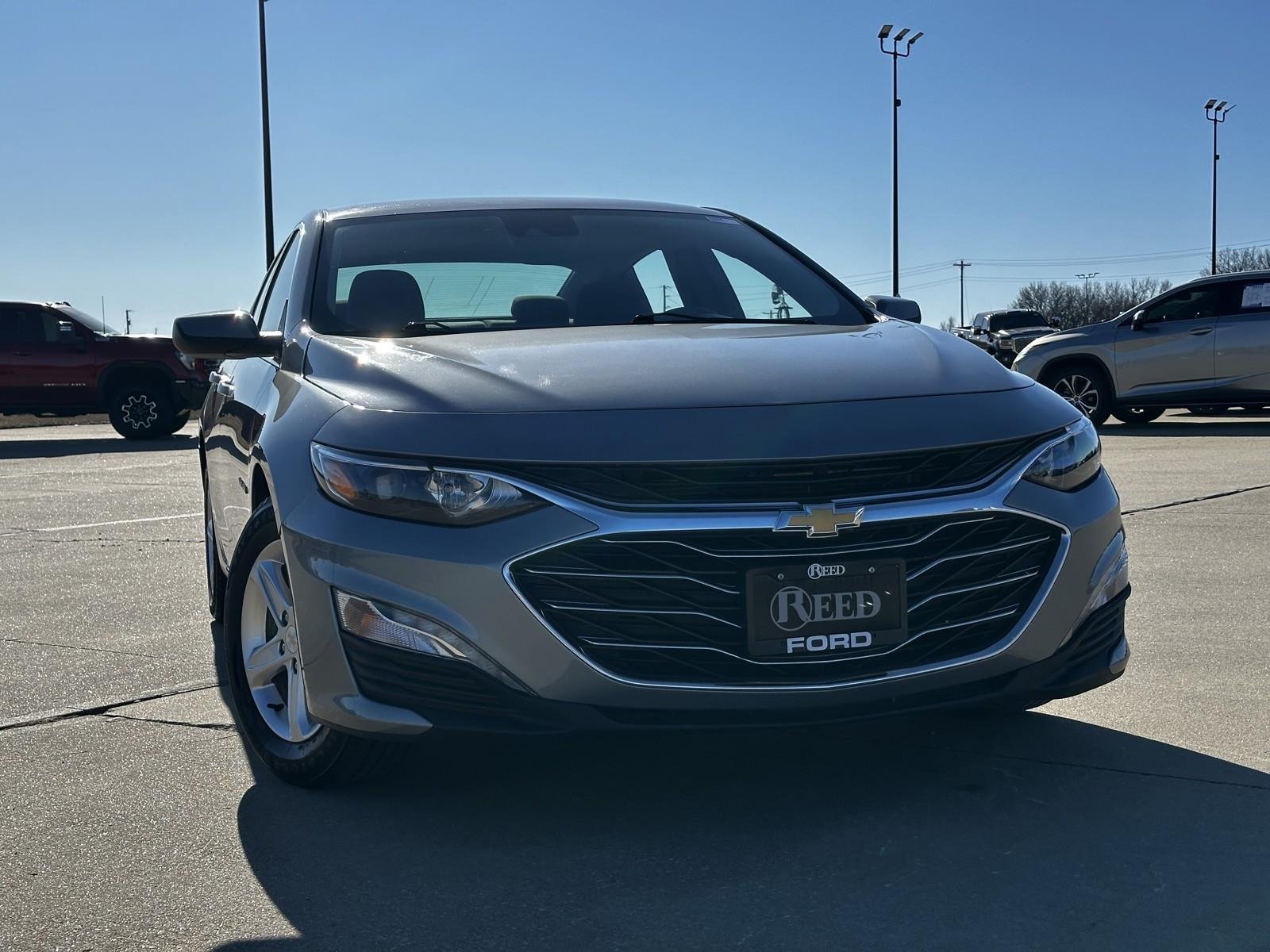 Used 2023 Chevrolet Malibu 1LT with VIN 1G1ZD5ST4PF225165 for sale in Kansas City
