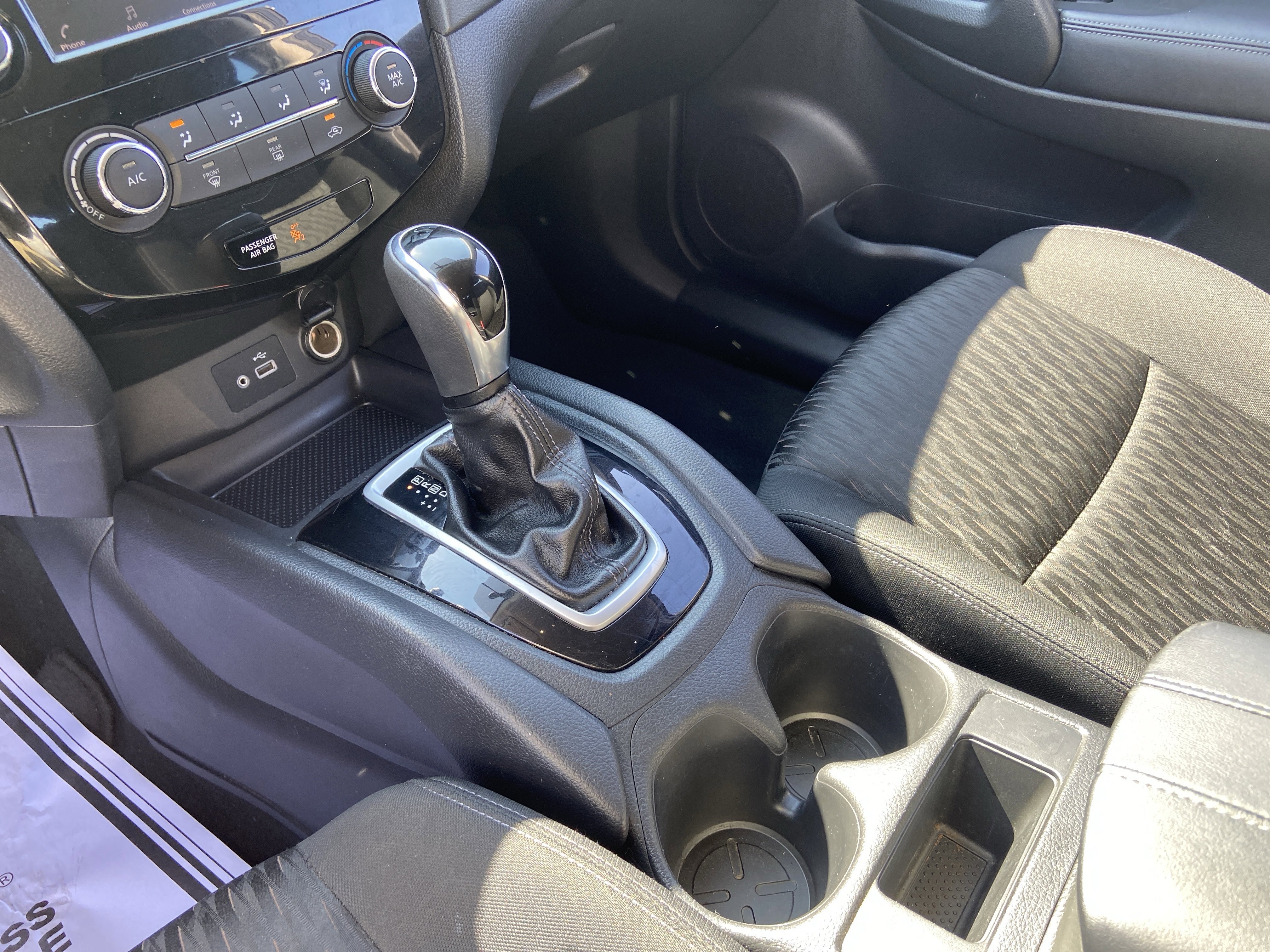 Used 2018 Magnetic Black Nissan S image 15
