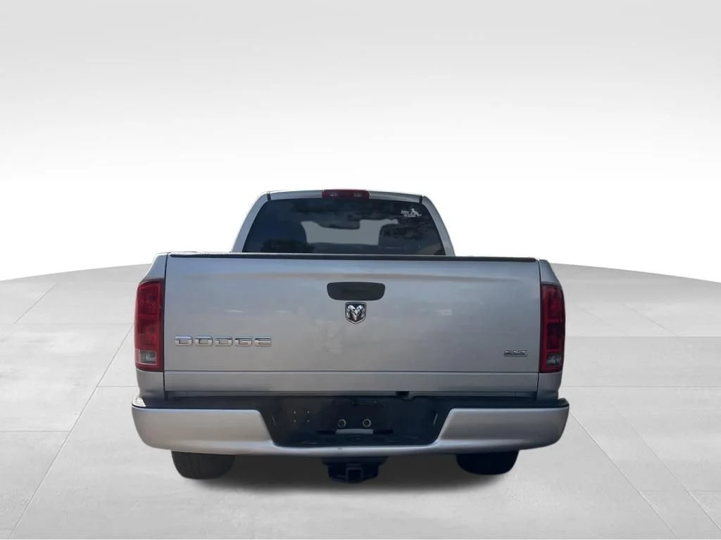 Used 2004 Black Dodge SLT image 9